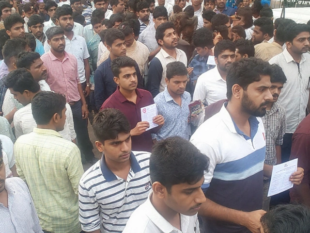 UPSC CDS परीक्षा में गणित की कड़ी, घाज़ियाबाद में 71% उपस्थिति दर्ज